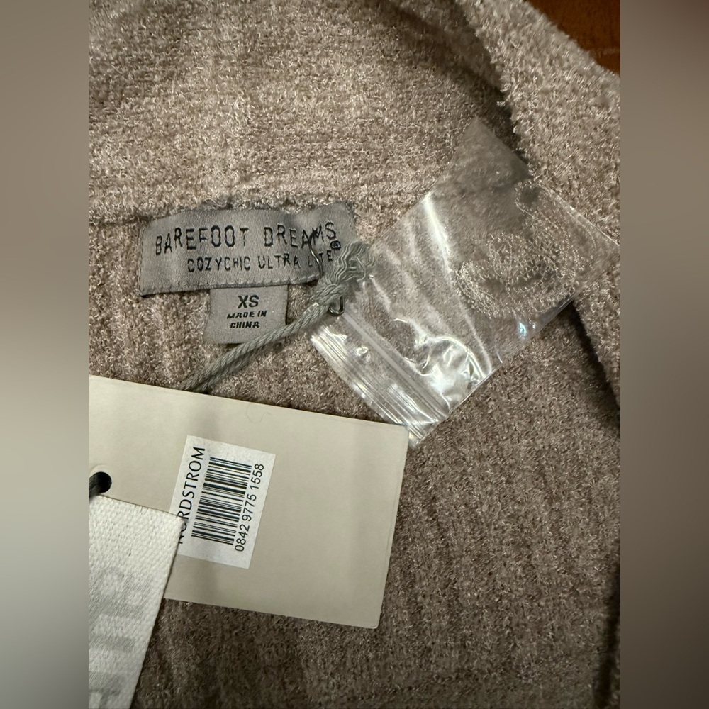 Barefoot Dreams cozy chic ultra light knit cardigan - Picture 4 of 7